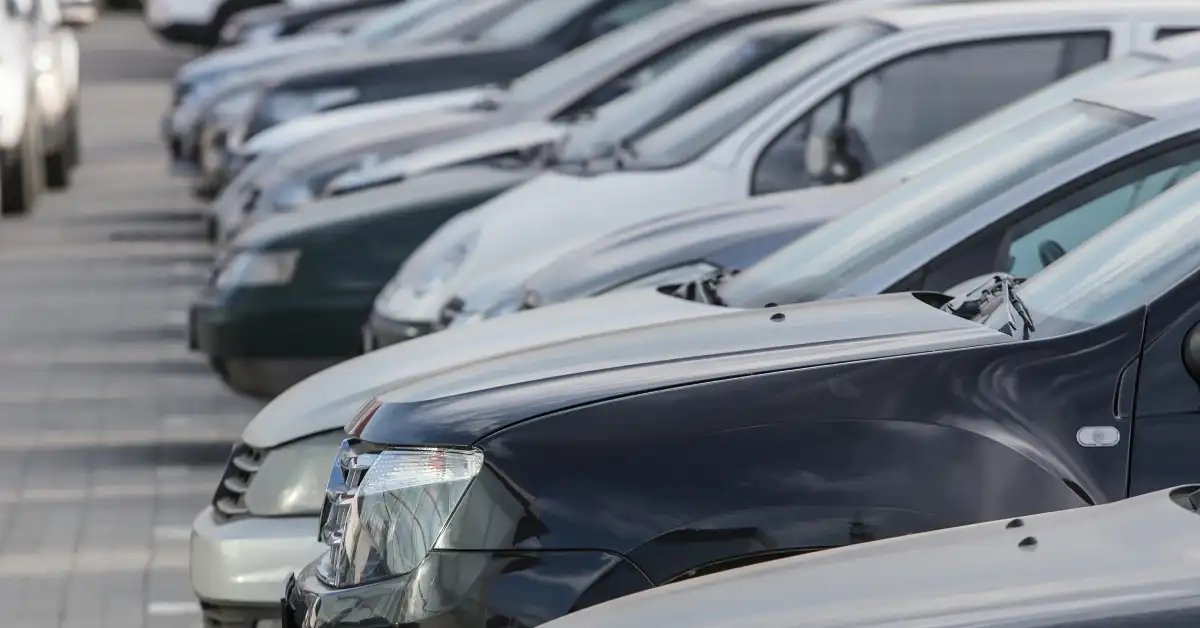 Auto līzingā vai kredītā.
